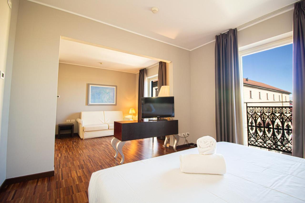 Hotel Cavour By Lvg Hotel Collection Novara Bagian luar foto