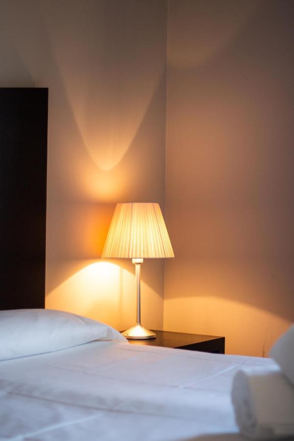 Hotel Cavour By Lvg Hotel Collection Novara Bagian luar foto