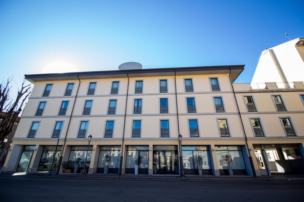 Hotel Cavour By Lvg Hotel Collection Novara Bagian luar foto